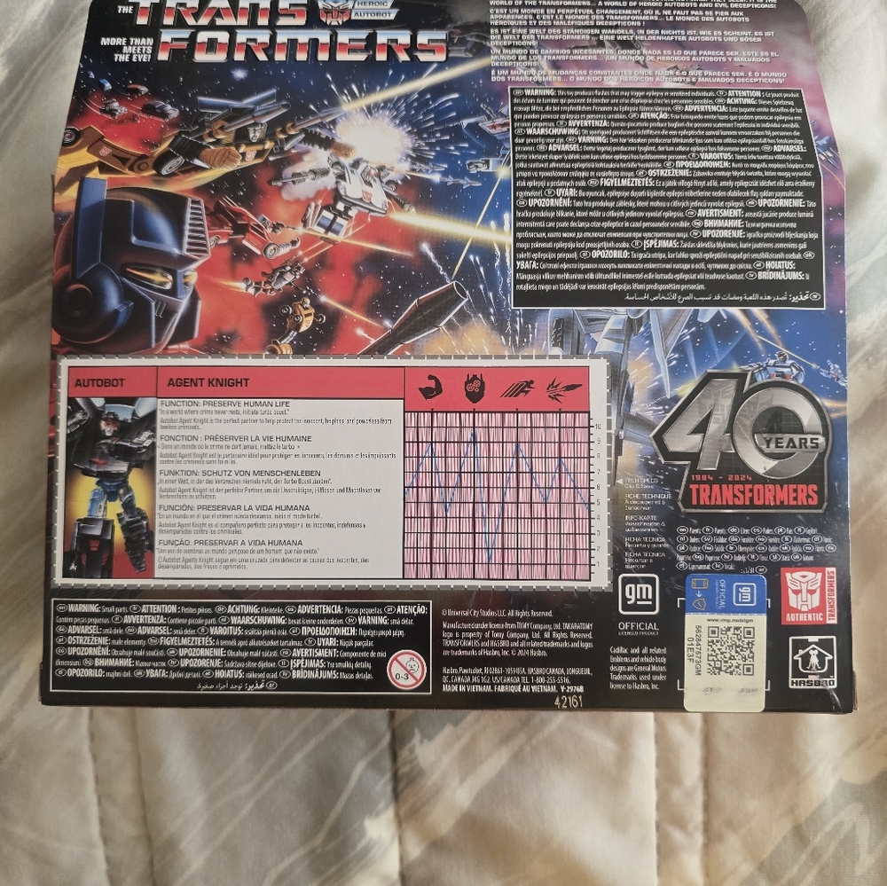 Transformers Collaborative Knight Rider Deluxe Class - Agent Knight - Picture 3 of 5